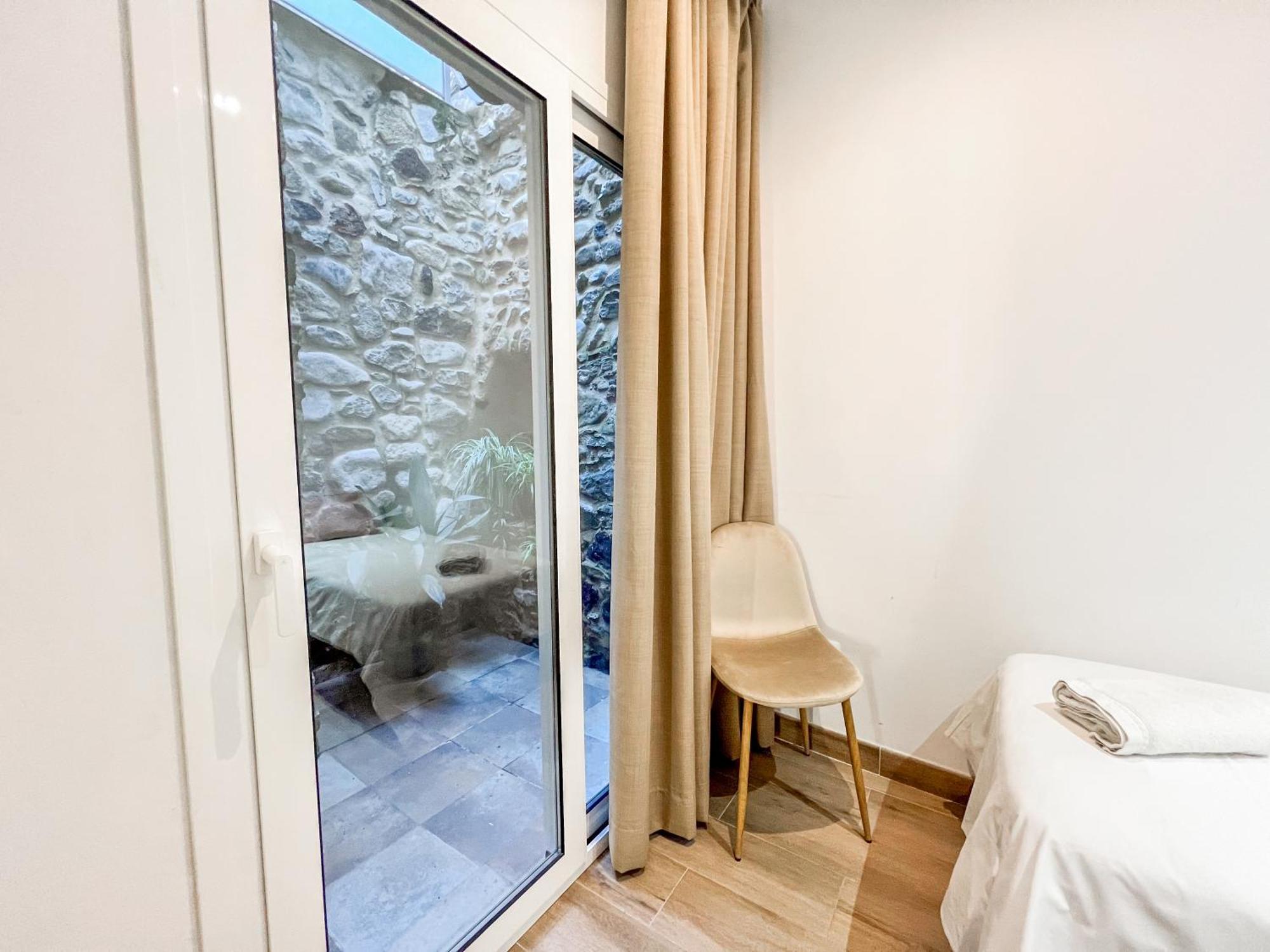 Ganganell Centre Apartamento Con Patio Besalu Exterior photo